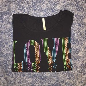 Short sleeve LOVE top