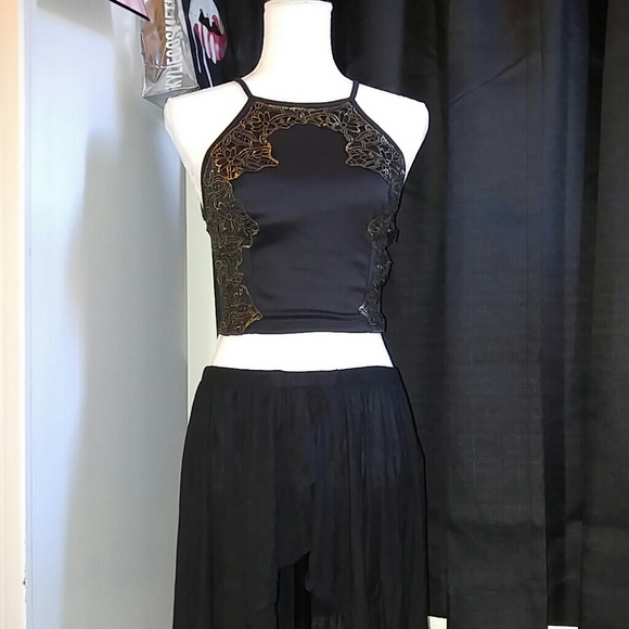 Charlotte Russe Tops - Golden filagree crop top