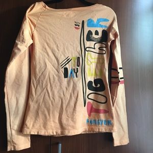 A 90's inspired long sleeve shirt 🎨