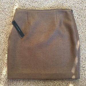 NWT - T Tahari Daisy Skirt