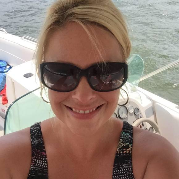 Meet your Posher, Heidi - Picture 1 of 1