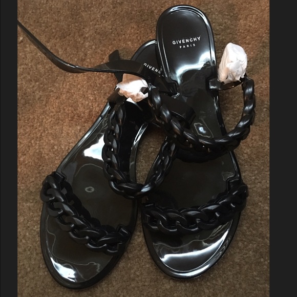 ⛔️reserve Sandals for chinoya1⛔️