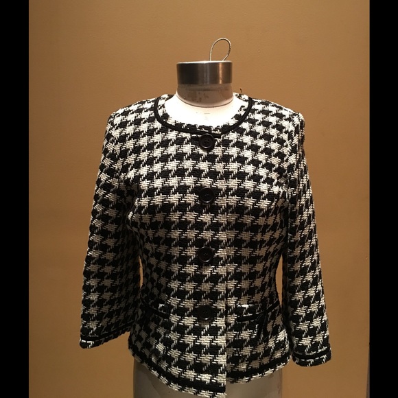 Houndstooth wool blazer
