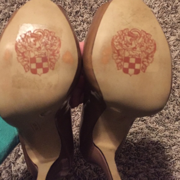 Vince camuto nude heels - Picture 4 of 4