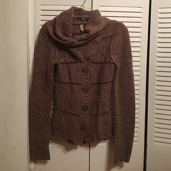 BKE brown sweater
