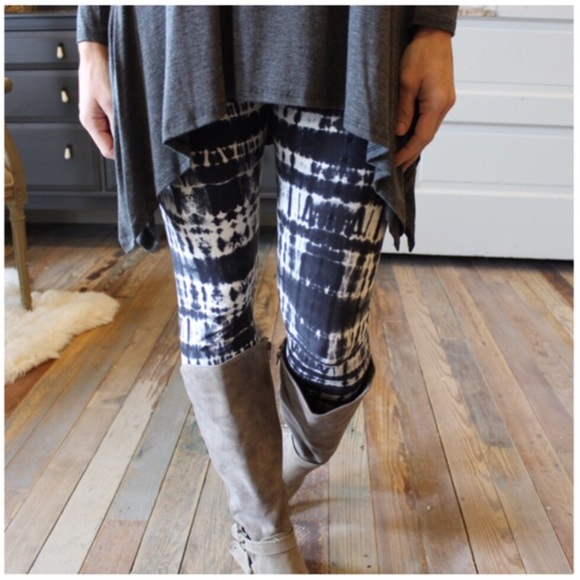 ❗️LAST ONE,❗️Dark Gray Navy Tie-Dye Leggings - Picture 2 of 2