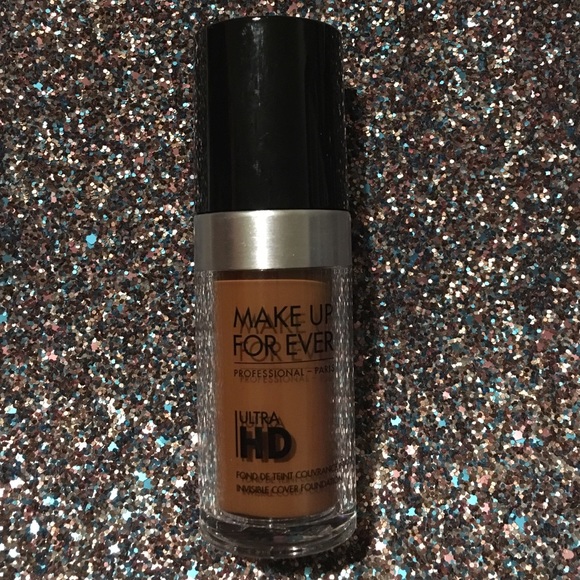 Make Up For Ever HD Foundation