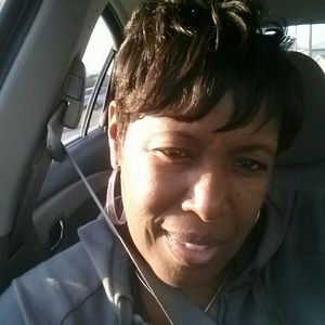 Meet your Posher, Cynthia