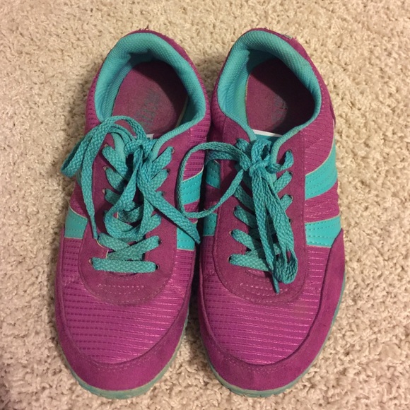 Active Shoes - Picture 2 of 3