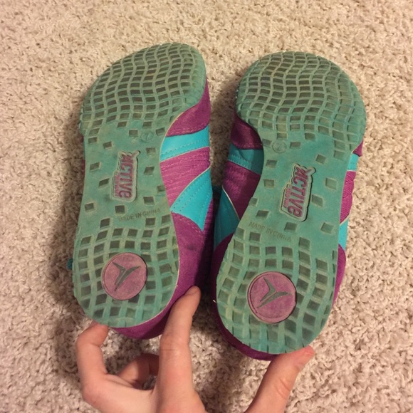 Active Shoes - Picture 3 of 3