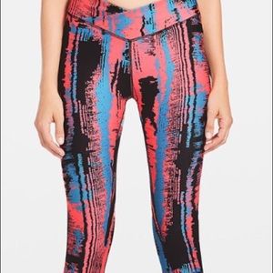 Fabletics Winn Mid Rise Capri