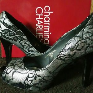 Peep toe heel