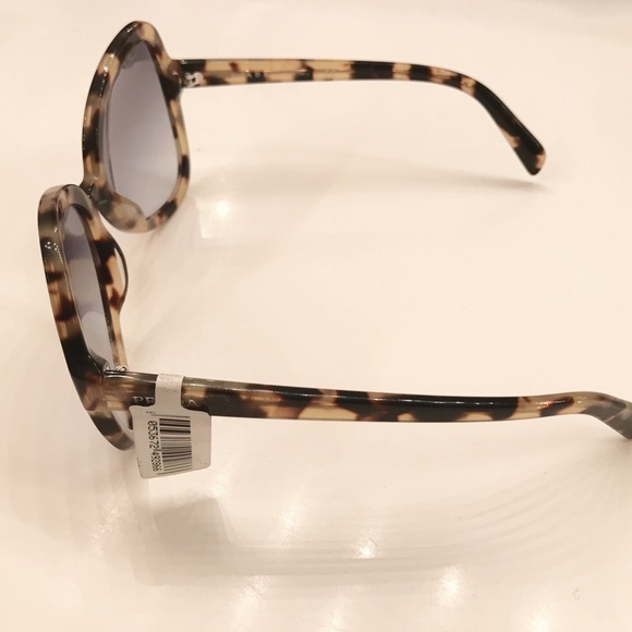 ❌SOLD❌ PRADA Sunglasses {style #SPR 05SS} - Picture 2 of 2