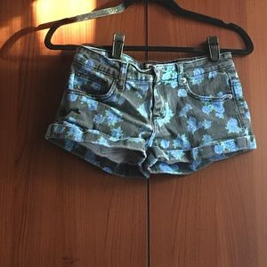 The " flower child shorties "