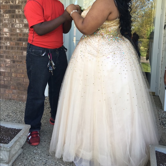 Gold/ champagne prom dress - Picture 4 of 4