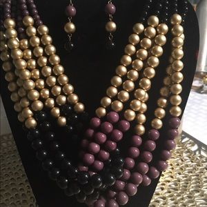 Beads and earrings set