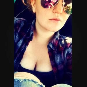 Meet your Posher, Lydia