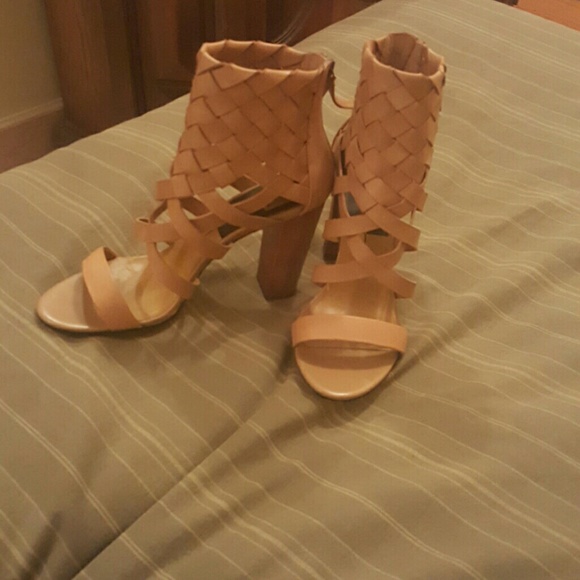 Dolce Vita Sandal - Picture 3 of 4