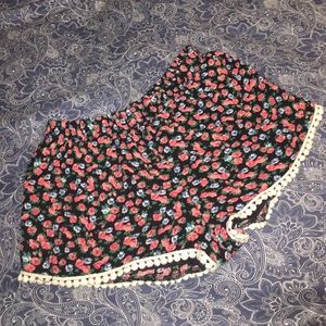 Floral short shorts