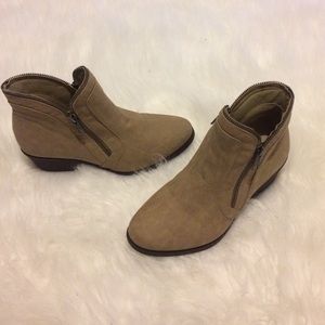 Madden Girl Tan zipper ankle booties