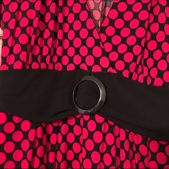 Large, Flutter Sleeved Dress EUC - Picture 2 of 4