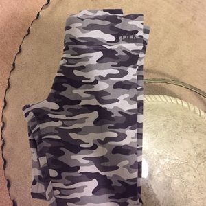 VS Pink Camo print leggings
