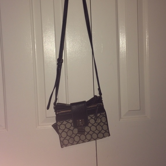 nine west cross body