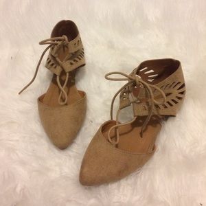 Size 7 Bamboo tan lace up flats