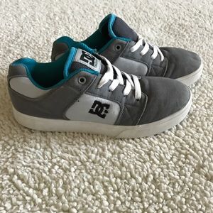 Boys DC Sneakers size 5