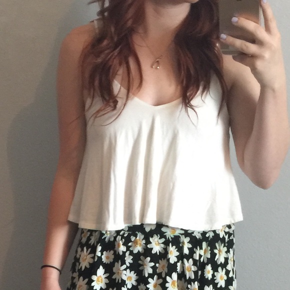 White crop top