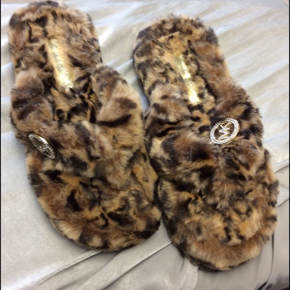 fuzzy thong slippers