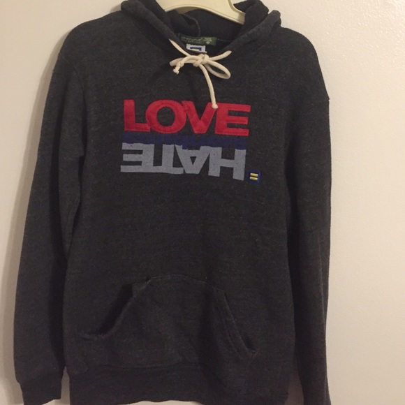 🏳️‍🌈HRC equality hoodie "Love conquers hate"