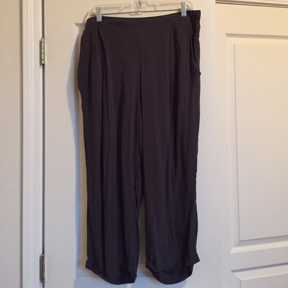 Free People - flowy crop trousers