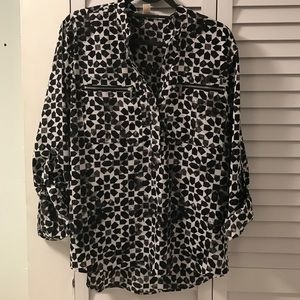 Beautiful Black and White Michael Kors blouse