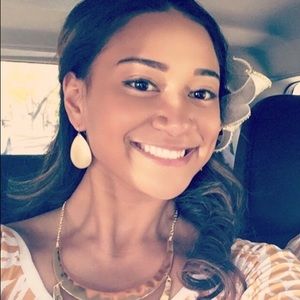 Meet your Posher, Senara