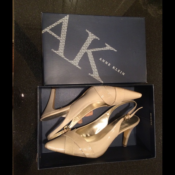Sling back taupe patent leather pump. Never worn!