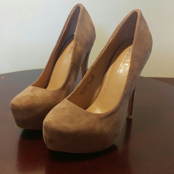 Last 7  High Heels Taupe 🚨 price is firm🚨 - Picture 6 of 8