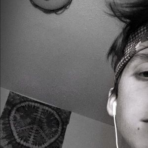 Meet your Posher, Sam