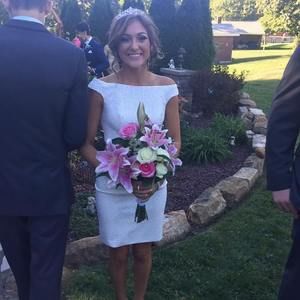 Meet your Posher, Elia