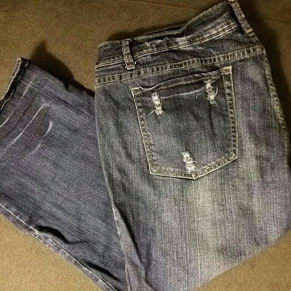 Distressed Crop jeans