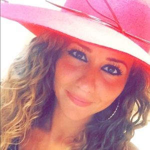 Meet your Posher, Zeinab