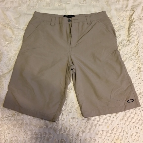 Oakley Shorts 34W