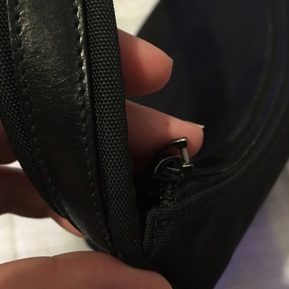 💯Authentic Gucci nylon hobo bag - Picture 4 of 4