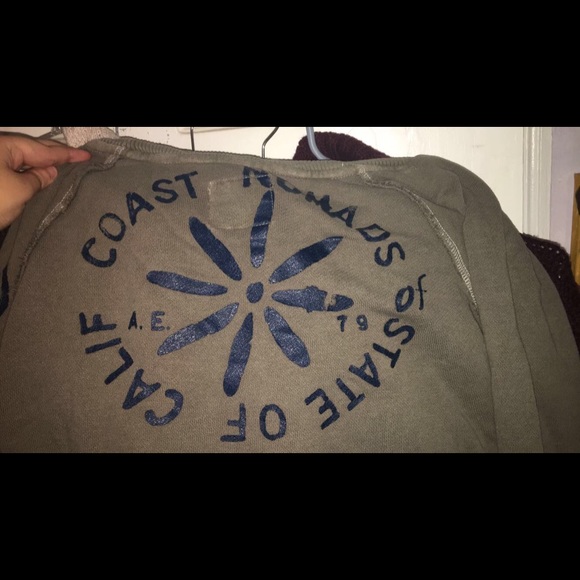 Sweater. - Picture 4 of 4