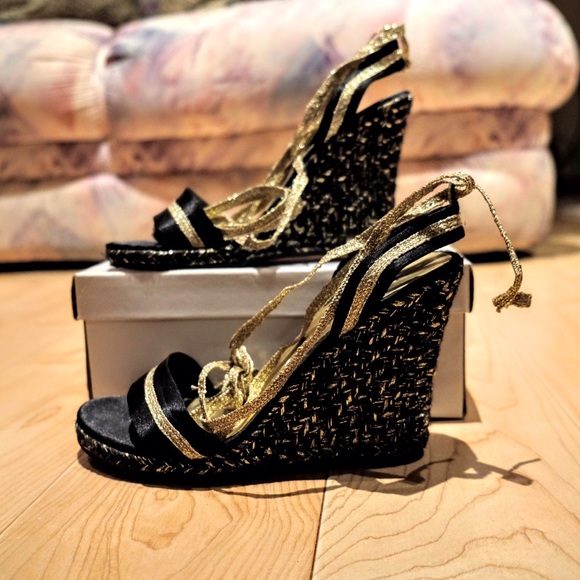 Bakers size 8 Black/Gold wrap around ankle wedges