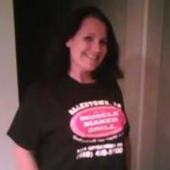 Meet your Posher, Jennifer - Picture 1 of 1