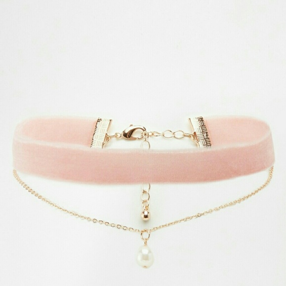 ASOS Blush Pink Velvet & Pearl Multirow Choker - Picture 6 of 6
