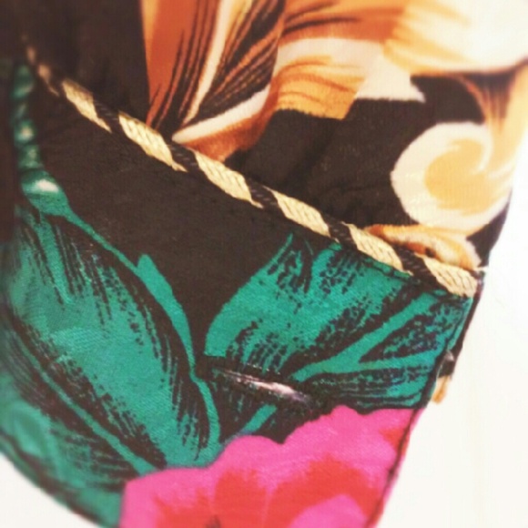 Gorgeous Black and Gold  Floral Shirt / Jacket - Picture 4 of 4