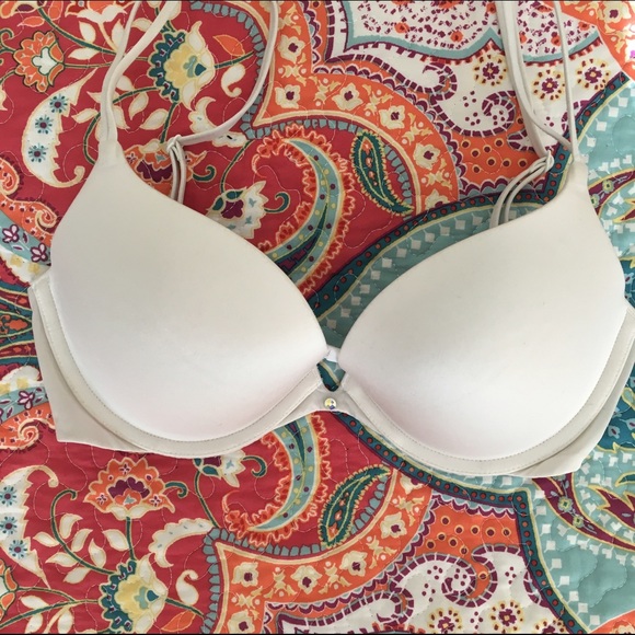 White Victoria secret 32 D Bra