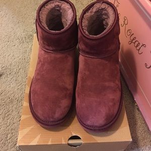 Burgundy short Ugg Boots